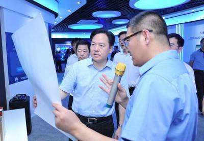 江阴产业项目建设迎来“半年考” 自动售货机点亮新消费场景